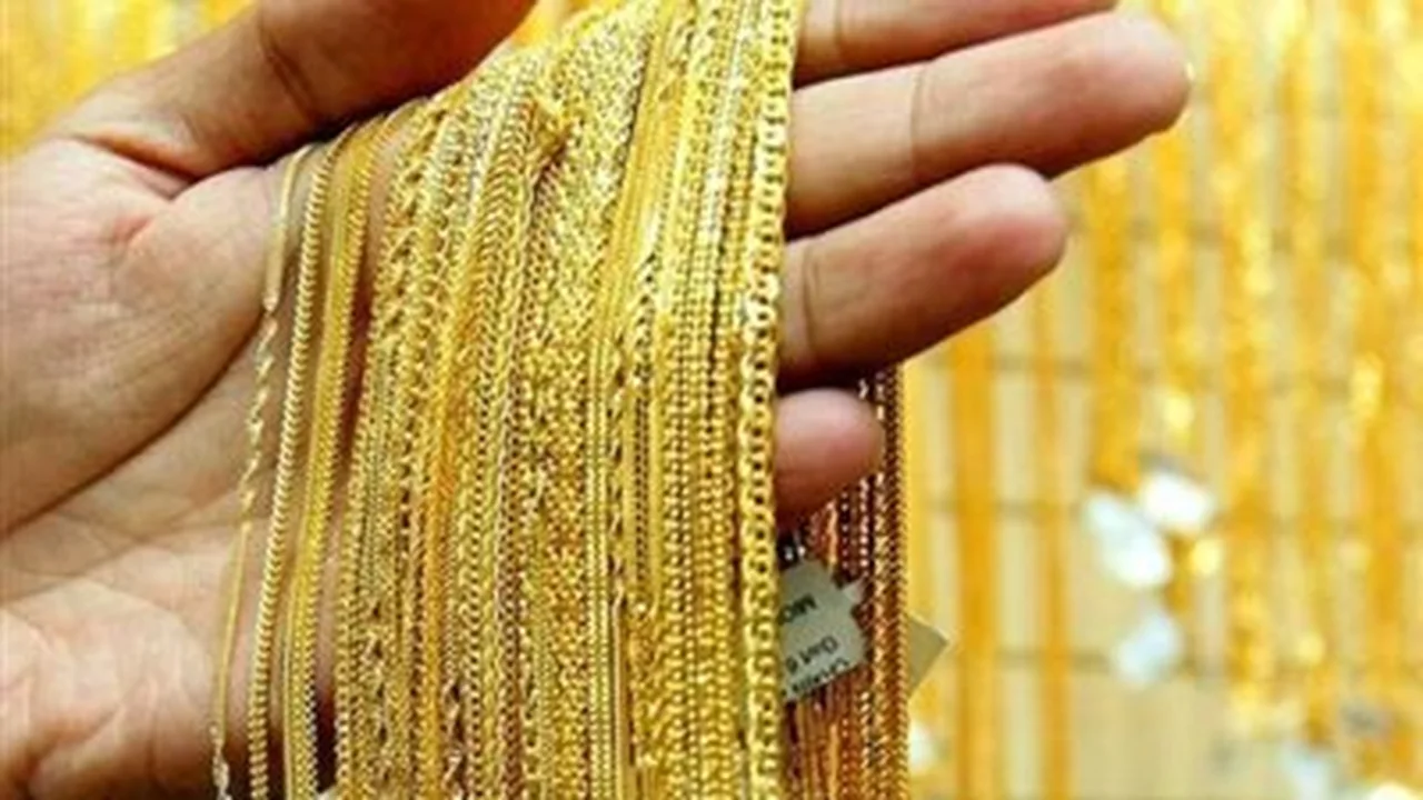 تراجع تاريخي.. أسعار الذهب في مصر تسجل مستويات غير مسبوقة بمنتصف تعاملات السبت